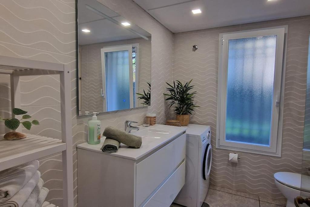 Luxe Studio Met Ruim Terras, Vlak Aan Zee! Sitio de Calahonda Eksteriør billede